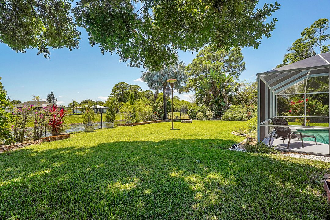 Active With Contract: $479,900 (3 beds, 2 baths, 1953 Square Feet)