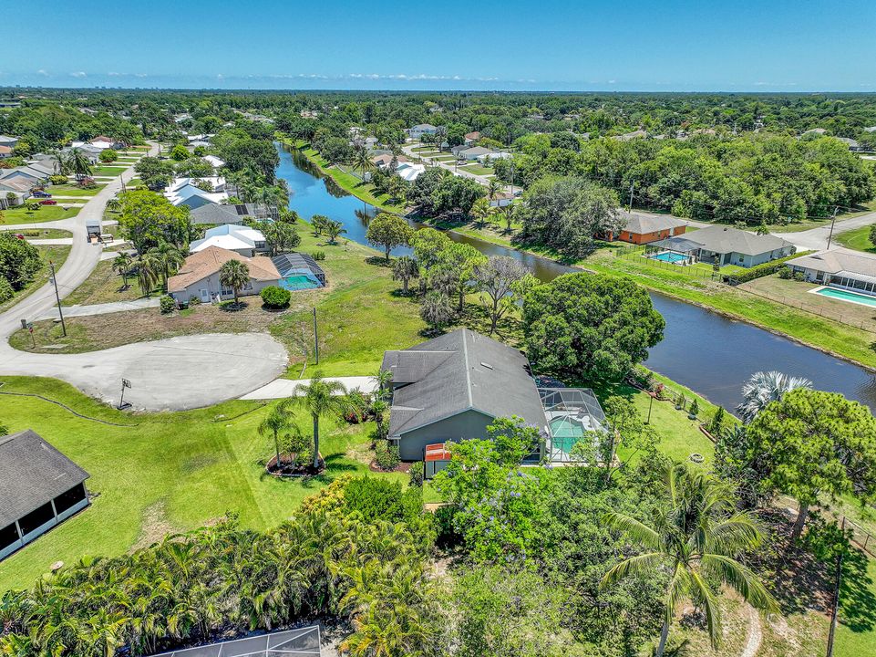 Active With Contract: $479,900 (3 beds, 2 baths, 1953 Square Feet)