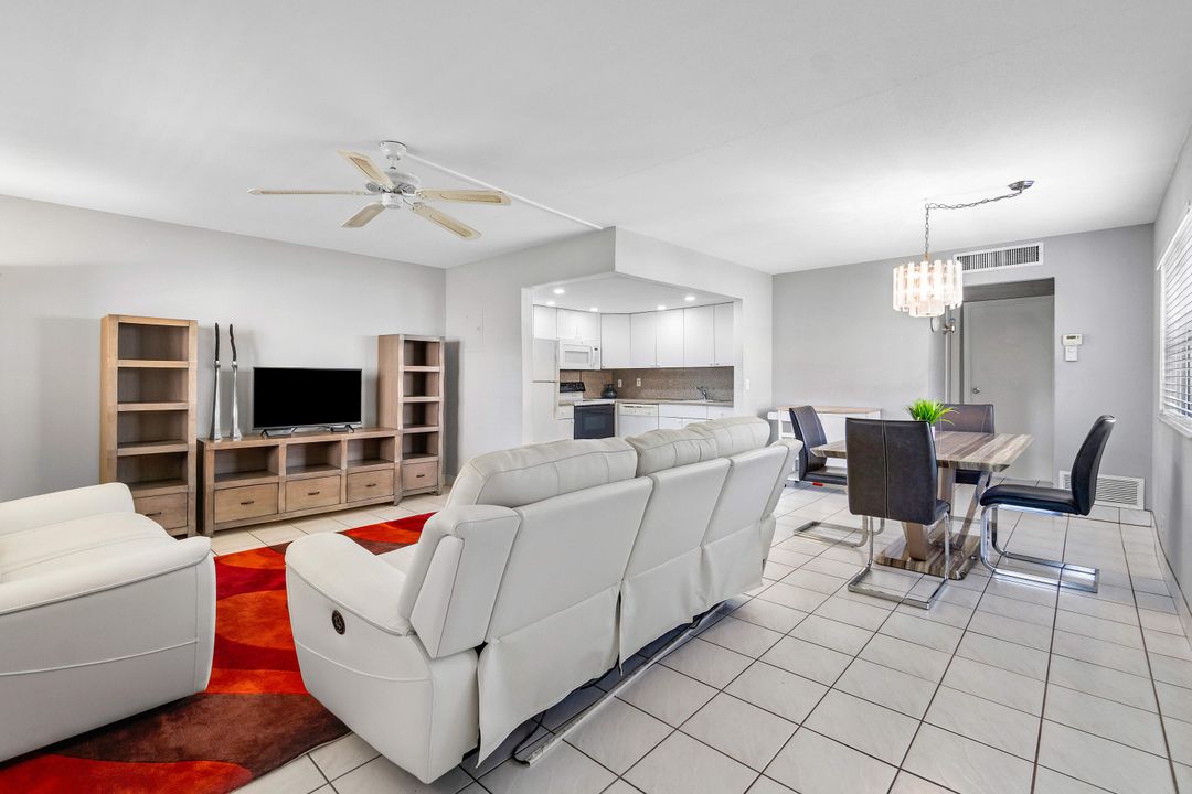 Active With Contract: $109,990 (1 beds, 1 baths, 720 Square Feet)