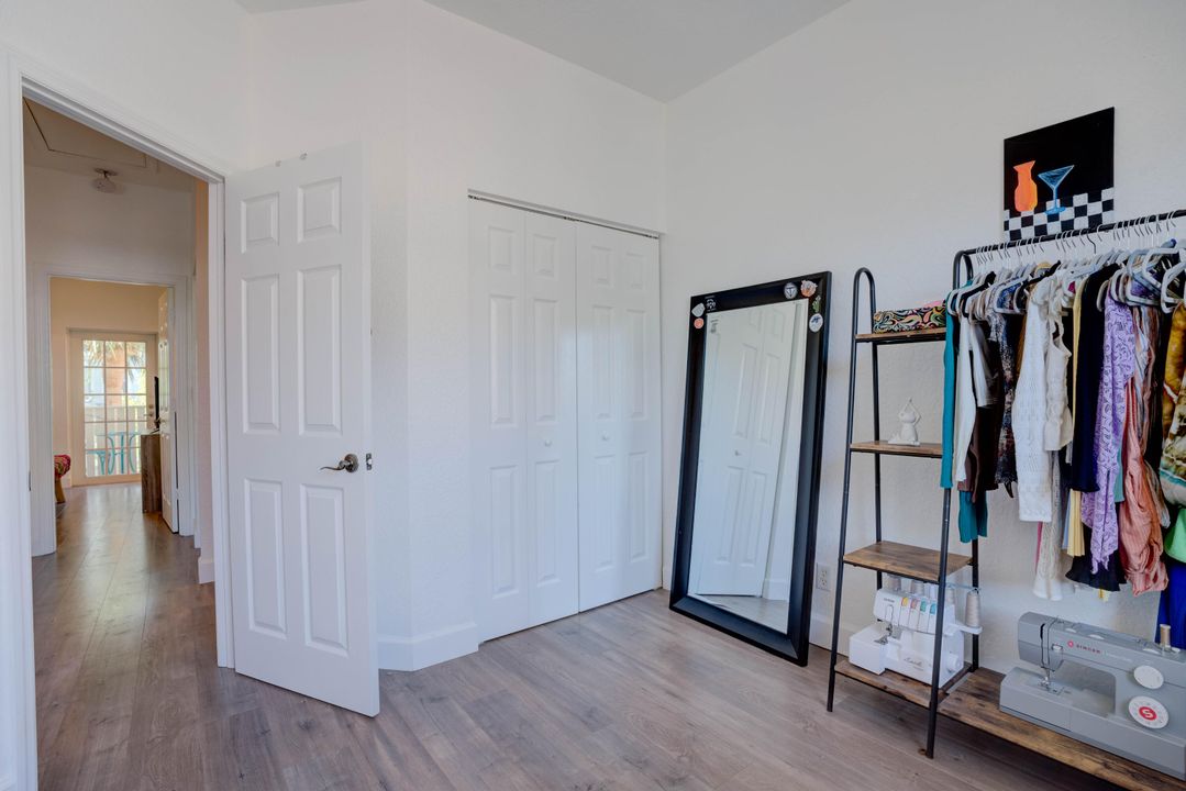 Active With Contract: $465,000 (3 beds, 2 baths, 1268 Square Feet)