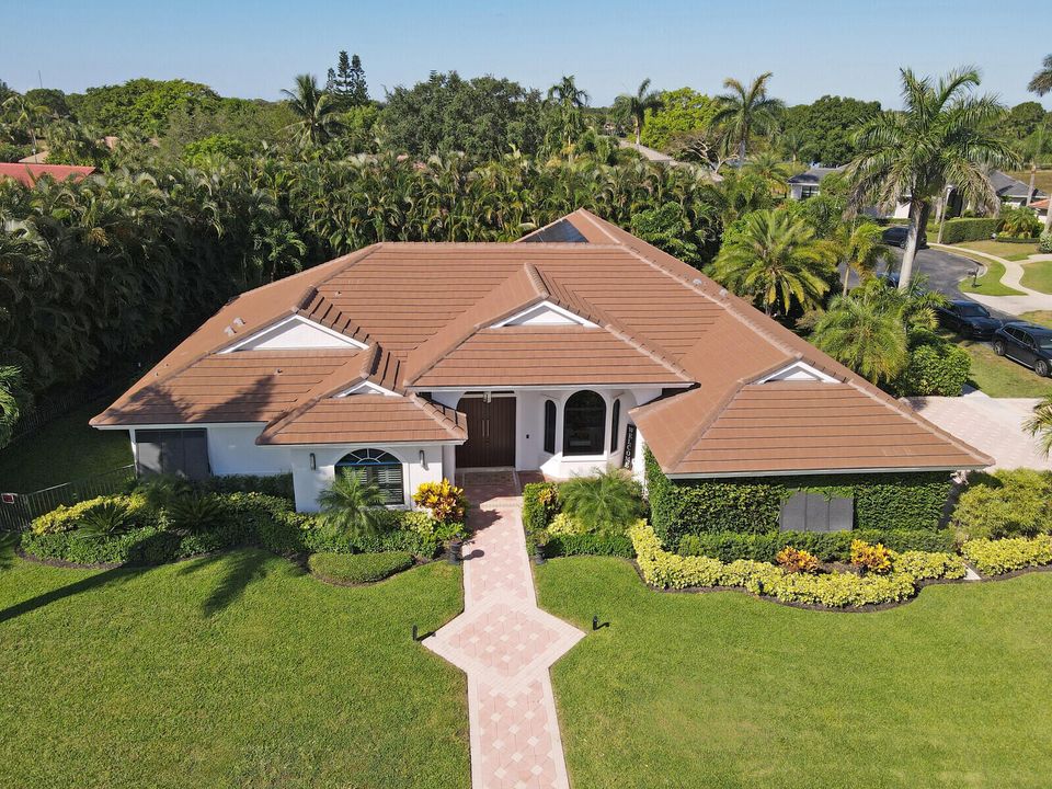 Recently Sold: $1,949,000 (5 beds, 3 baths, 3133 Square Feet)