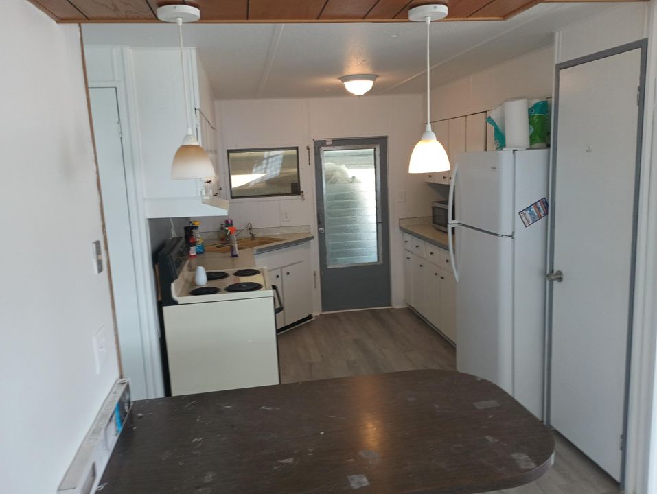 For Sale: $20,500 (2 beds, 2 baths, 1000 Square Feet)