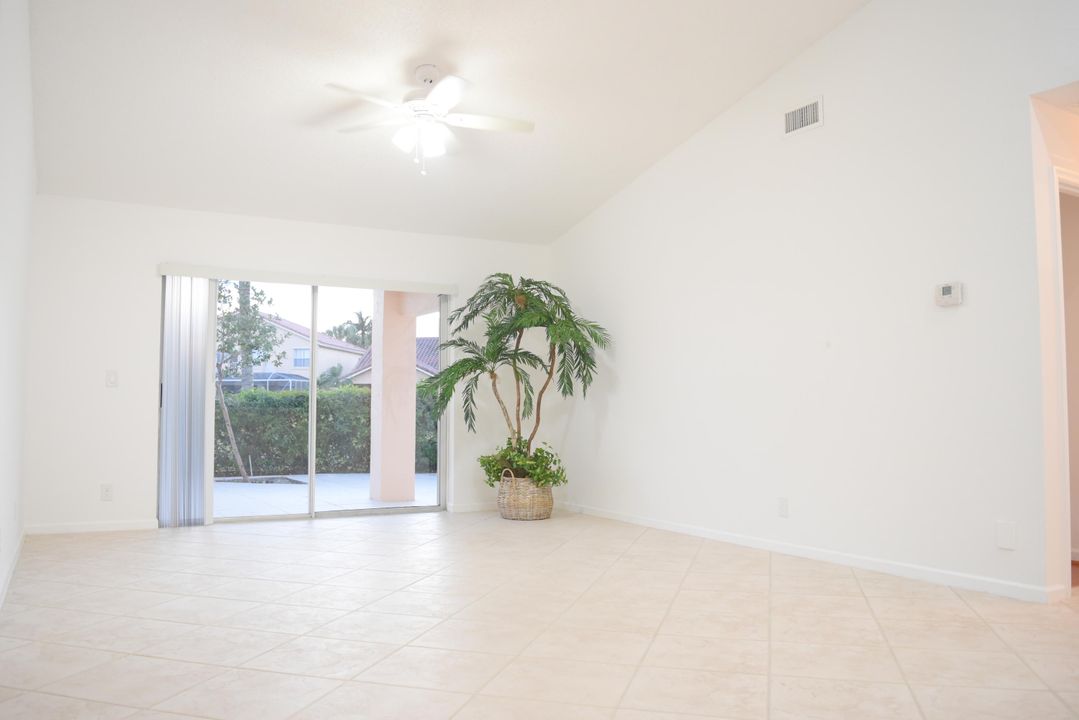 Active With Contract: $3,500 (3 beds, 2 baths, 1920 Square Feet)