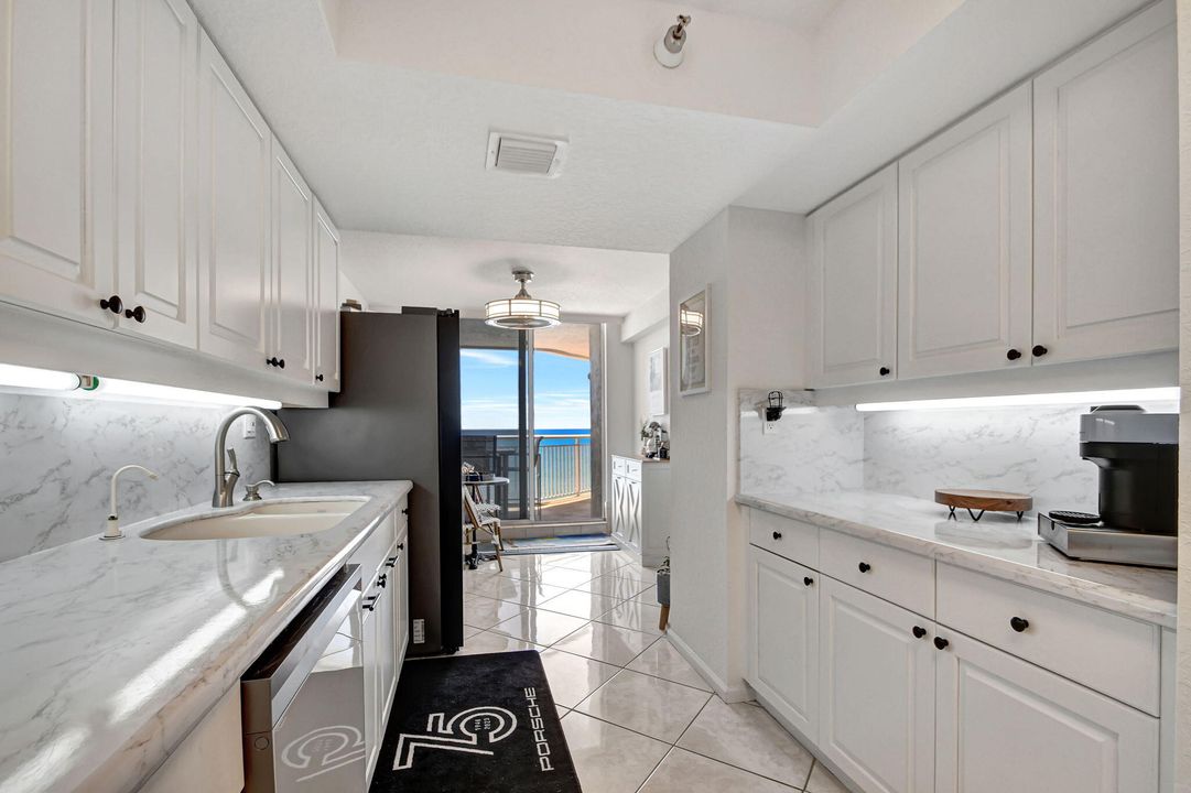 For Sale: $1,625,000 (3 beds, 2 baths, 2317 Square Feet)