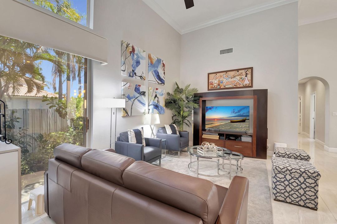 Active With Contract: $1,049,000 (3 beds, 3 baths, 2964 Square Feet)