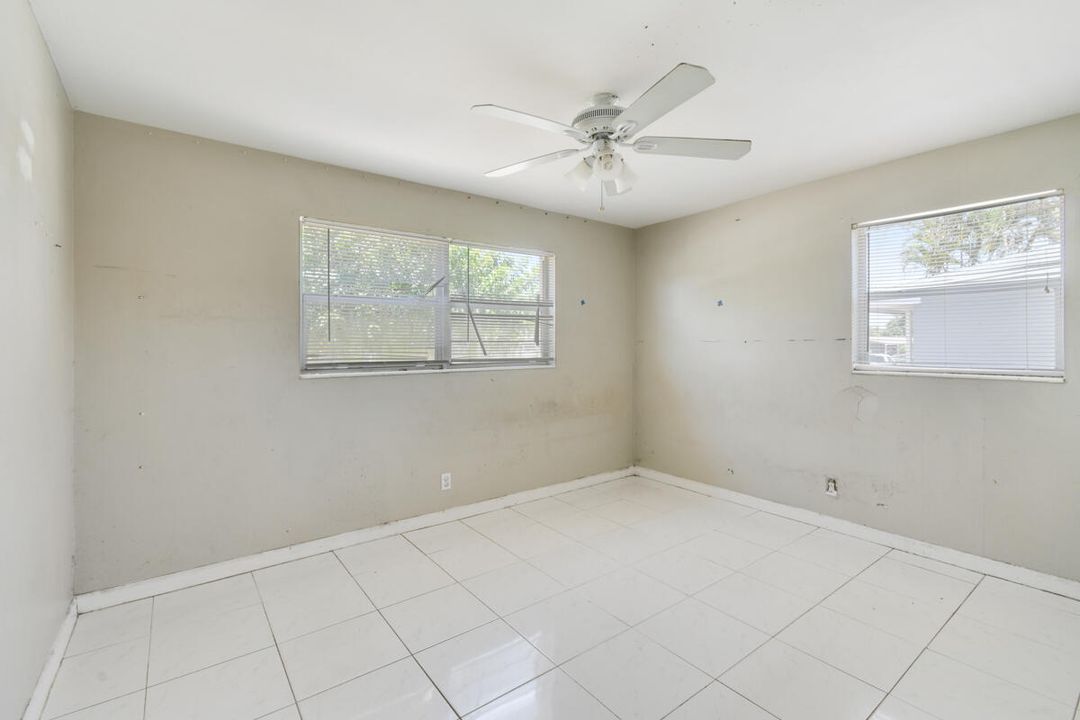 For Sale: $399,900 (3 beds, 1 baths, 885 Square Feet)