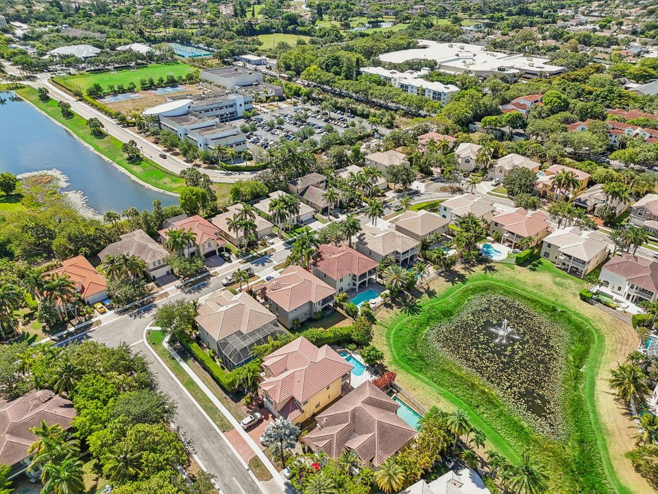 Active With Contract: $939,000 (4 beds, 3 baths, 2513 Square Feet)