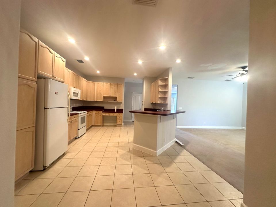 For Rent: $5,000 (5 beds, 3 baths, 3470 Square Feet)