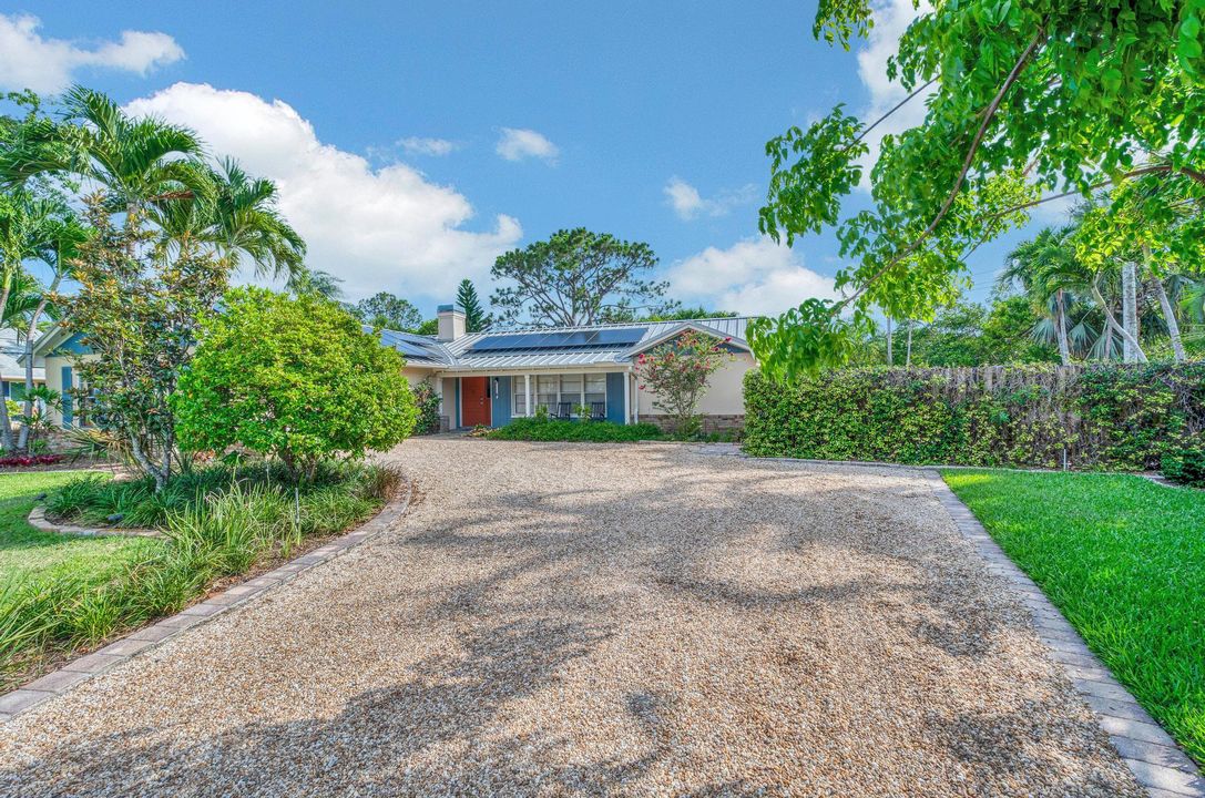 For Sale: $1,499,000 (3 beds, 2 baths, 1966 Square Feet)