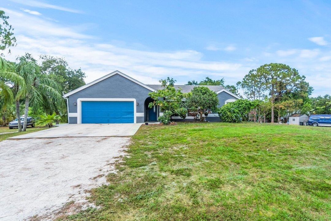 For Sale: $550,000 (3 beds, 2 baths, 1601 Square Feet)