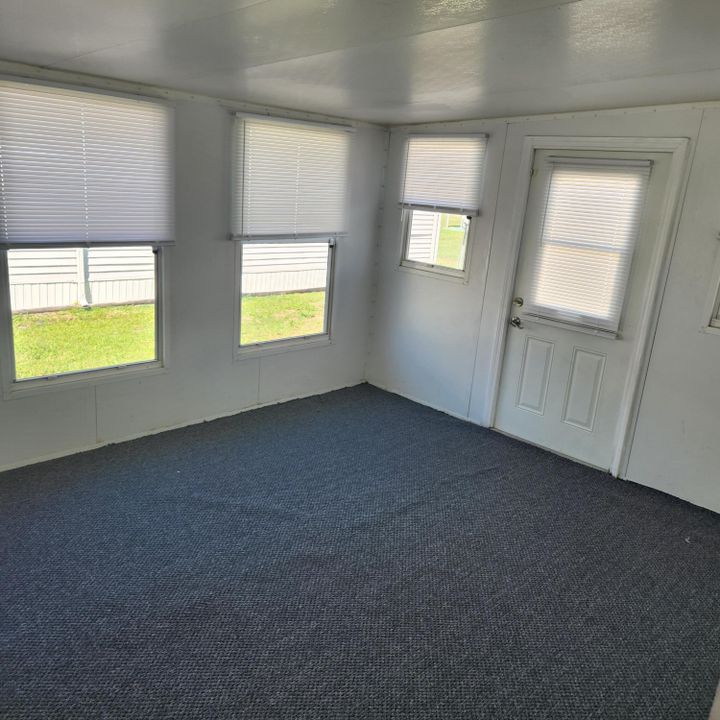 For Sale: $109,000 (3 beds, 2 baths, 1250 Square Feet)