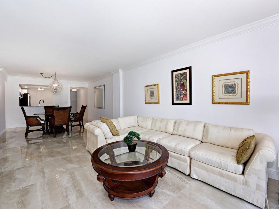 Active With Contract: $3,700 (2 beds, 2 baths, 1301 Square Feet)