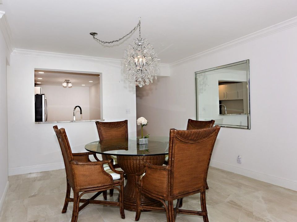 Active With Contract: $3,700 (2 beds, 2 baths, 1301 Square Feet)