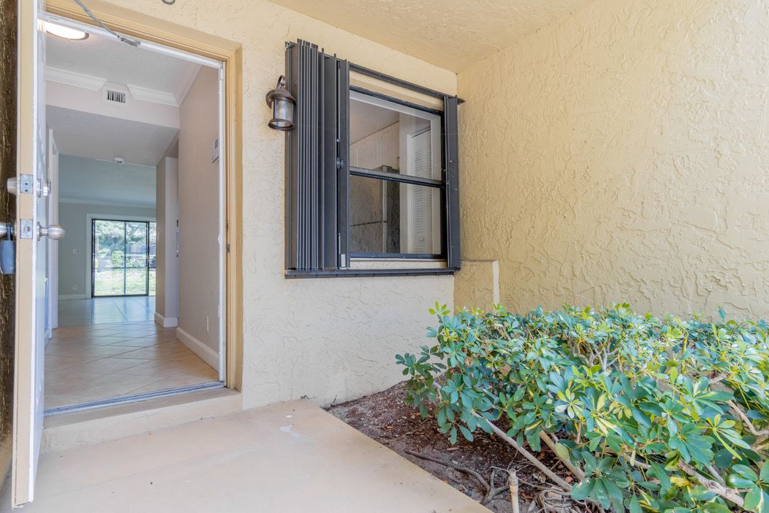 Active With Contract: $2,200 (2 beds, 2 baths, 900 Square Feet)