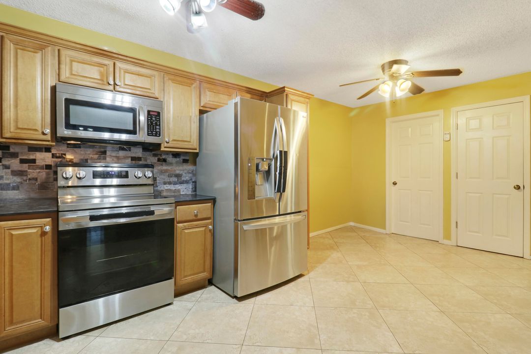 For Sale: $379,900 (3 beds, 2 baths, 1488 Square Feet)