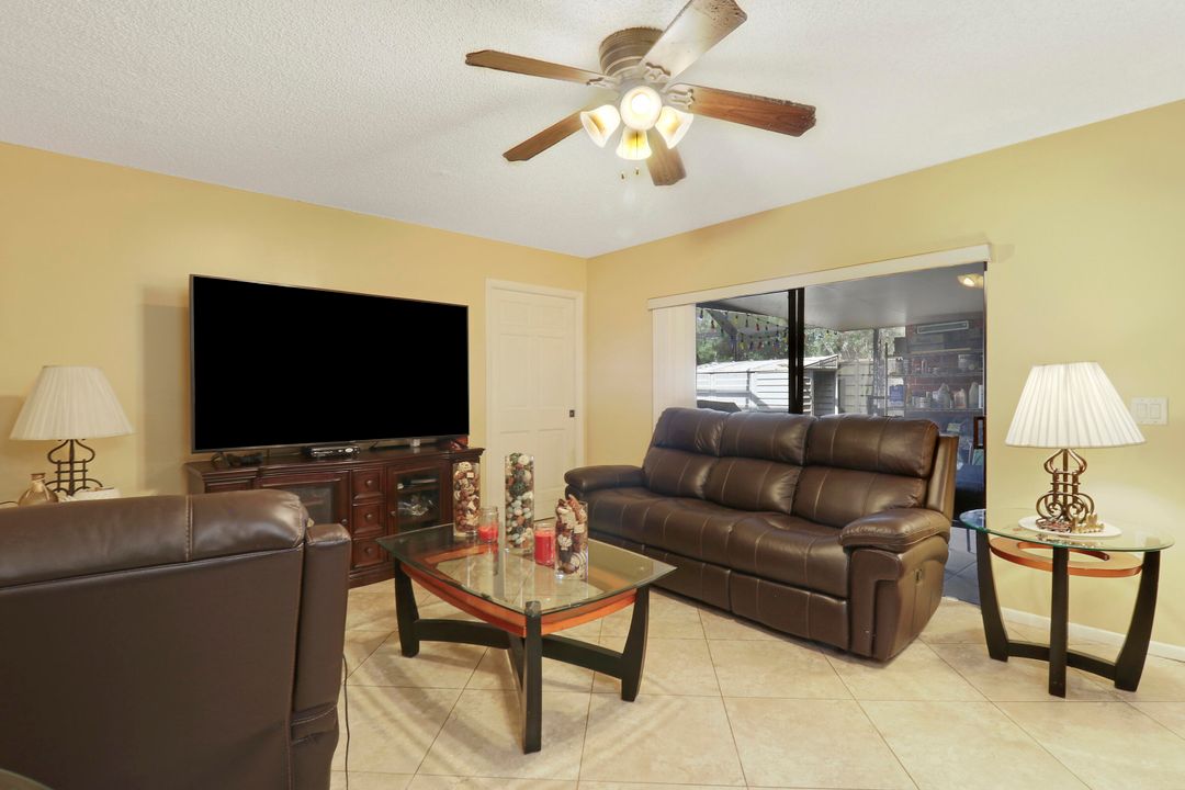 For Sale: $379,900 (3 beds, 2 baths, 1488 Square Feet)