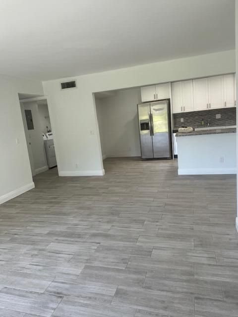 Active With Contract: $2,200 (2 beds, 2 baths, 1111 Square Feet)