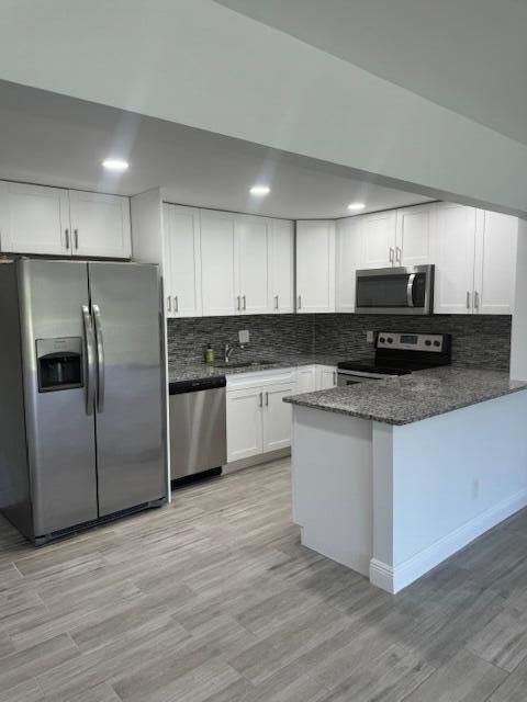 Active With Contract: $2,200 (2 beds, 2 baths, 1111 Square Feet)