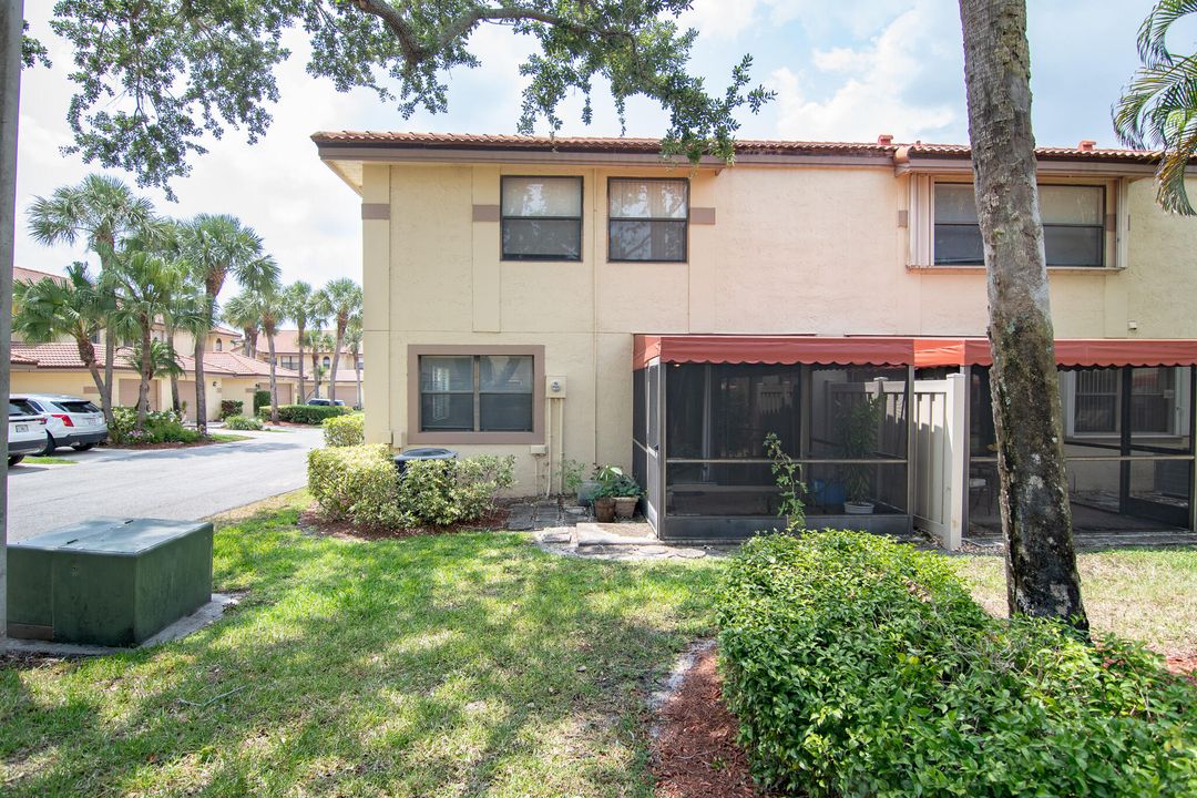 Active With Contract: $427,000 (3 beds, 2 baths, 1767 Square Feet)
