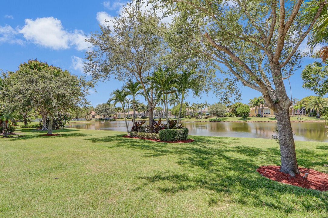 Active With Contract: $719,000 (4 beds, 3 baths, 2411 Square Feet)