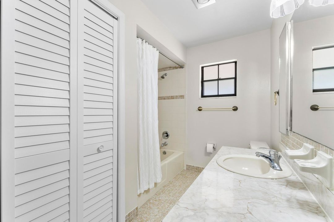 Active With Contract: $549,900 (3 beds, 2 baths, 1671 Square Feet)