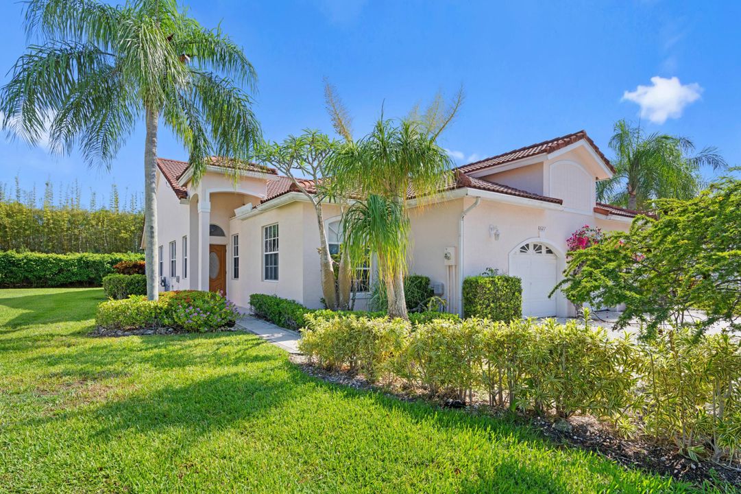 Active With Contract: $487,500 (3 beds, 2 baths, 1577 Square Feet)