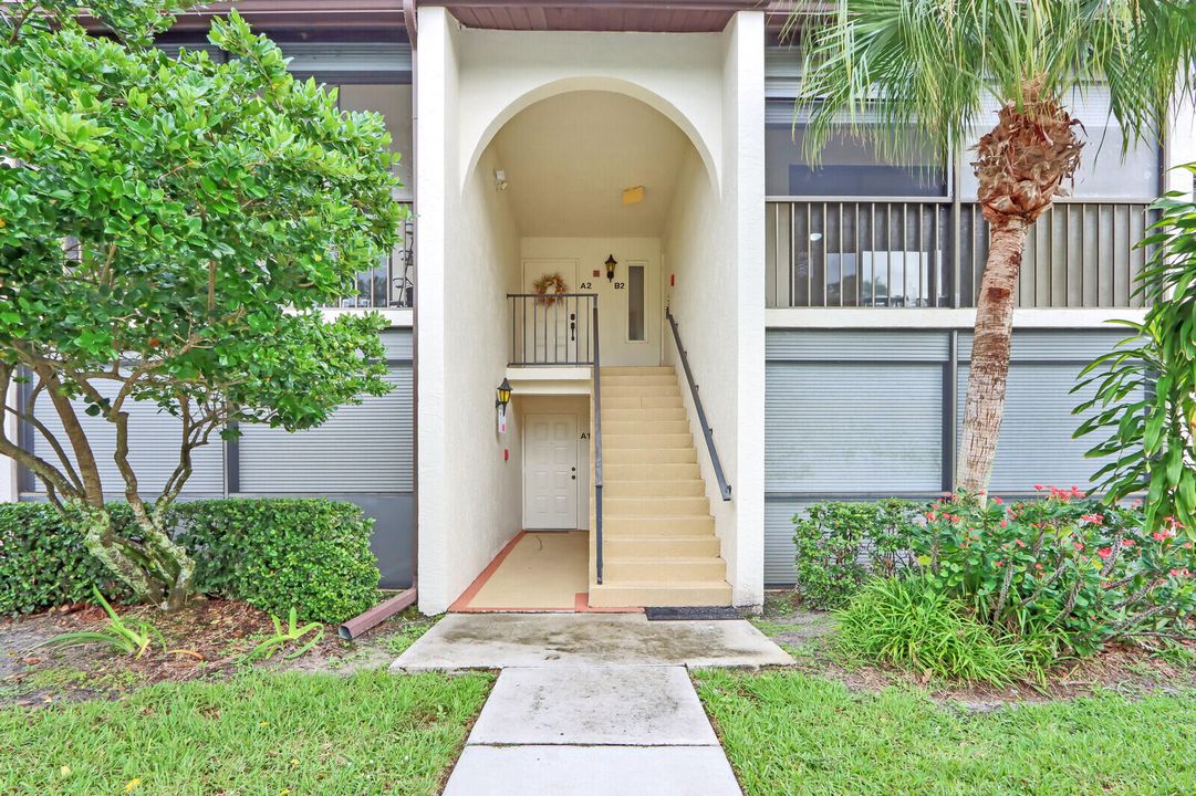 Active With Contract: $1,950 (2 beds, 2 baths, 1111 Square Feet)