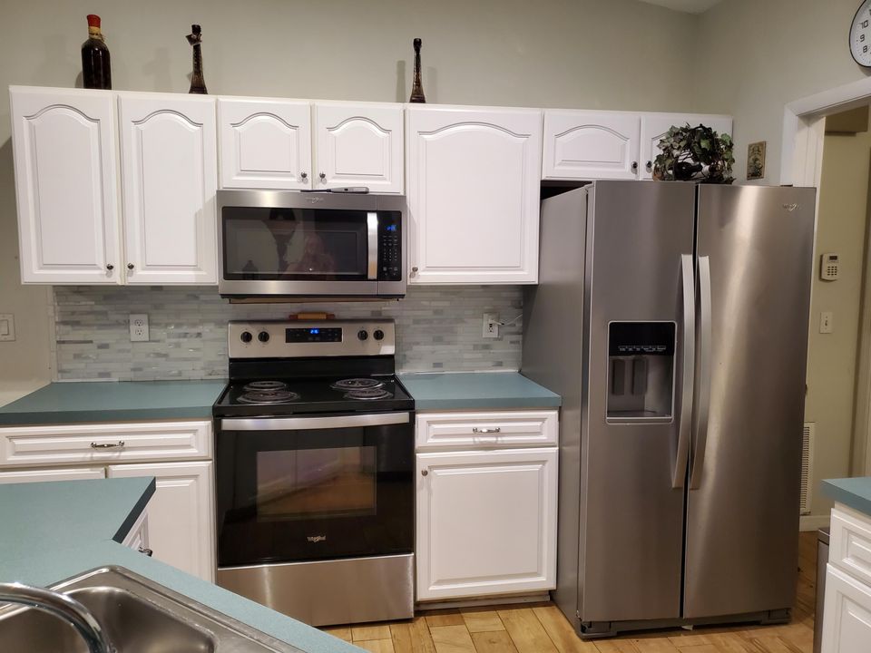 For Sale: $315,900 (3 beds, 2 baths, 1194 Square Feet)