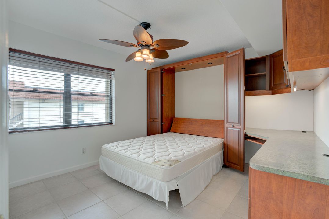 For Sale: $550,000 (2 beds, 2 baths, 1161 Square Feet)