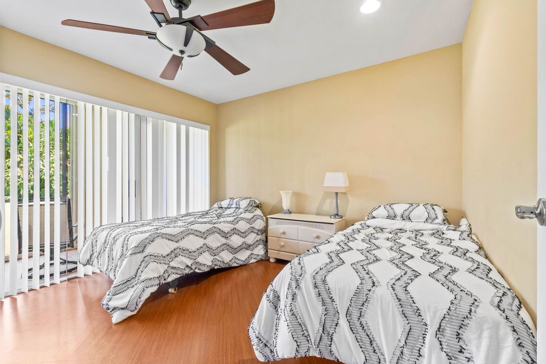 For Sale: $295,000 (3 beds, 2 baths, 1377 Square Feet)