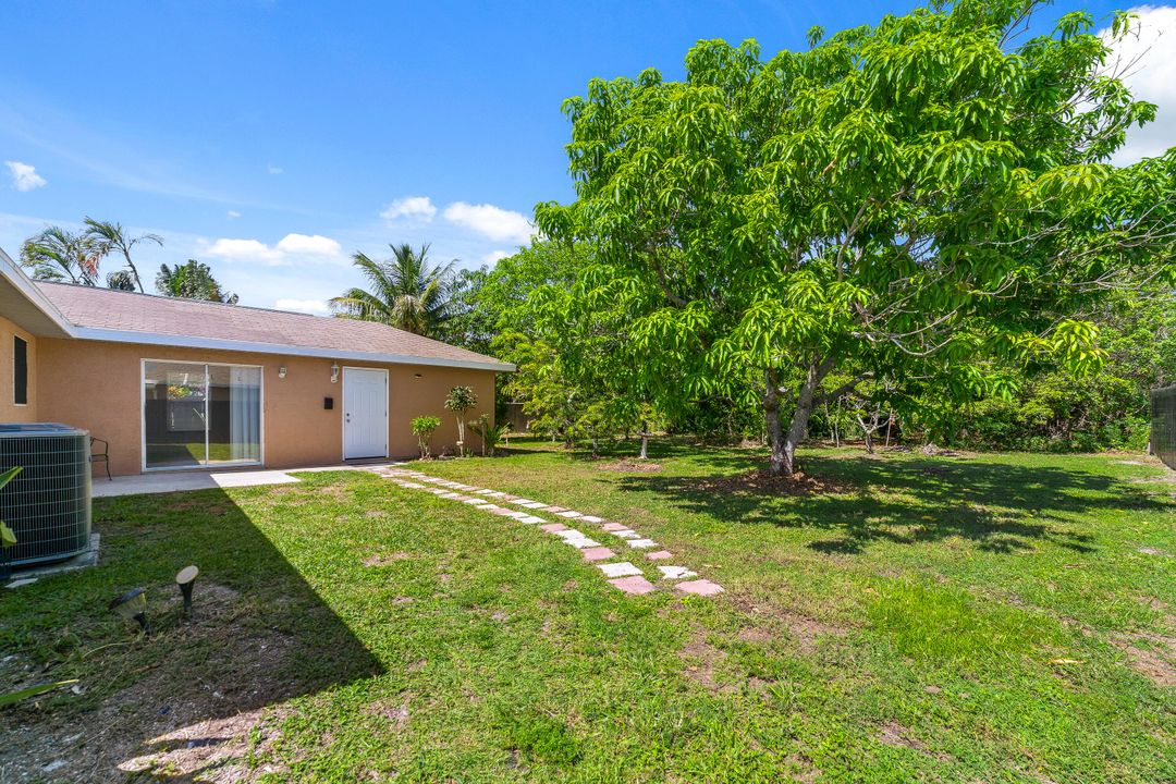 Active With Contract: $380,000 (4 beds, 3 baths, 1652 Square Feet)