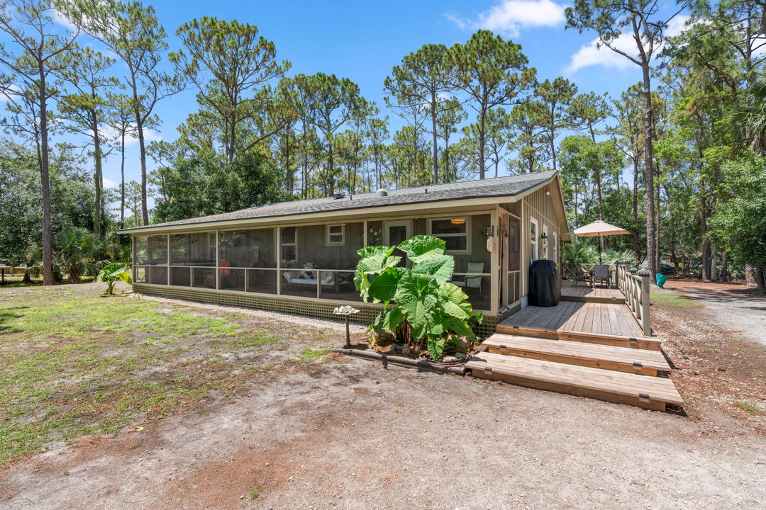 For Sale: $750,000 (3 beds, 2 baths, 1601 Square Feet)