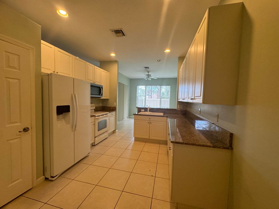 For Sale: $359,900 (3 beds, 2 baths, 2123 Square Feet)
