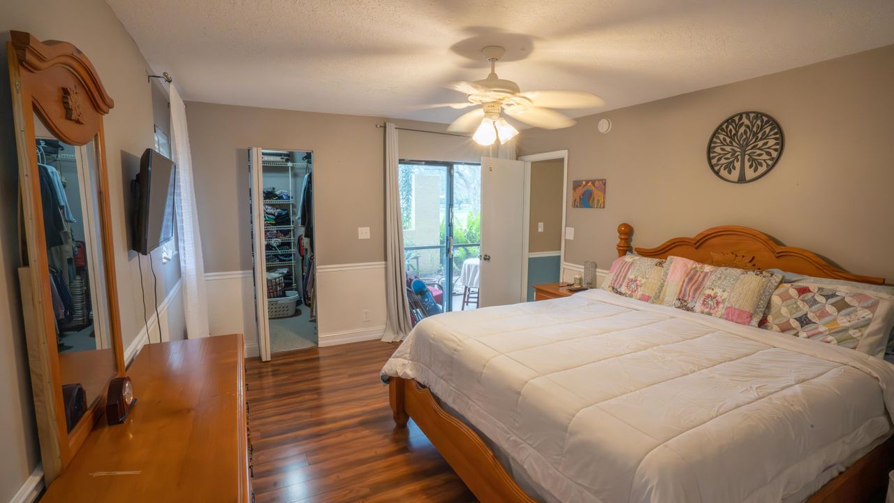 Active With Contract: $2,500 (3 beds, 2 baths, 1375 Square Feet)