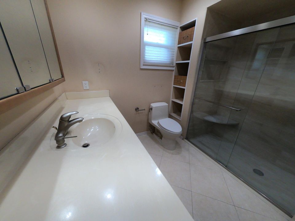 For Sale: $449,900 (3 beds, 2 baths, 2092 Square Feet)