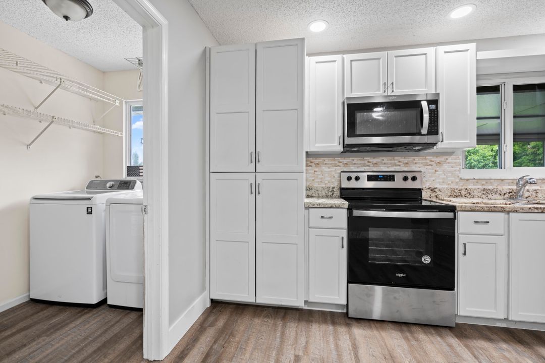 Active With Contract: $3,400 (3 beds, 2 baths, 1460 Square Feet)