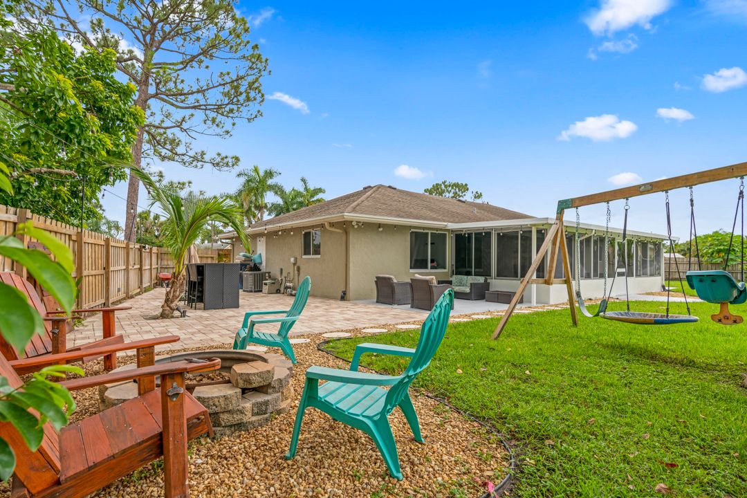 Active With Contract: $3,400 (3 beds, 2 baths, 1460 Square Feet)