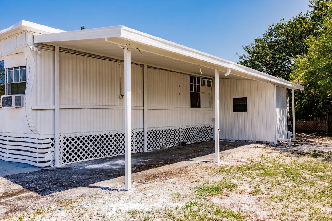 Active With Contract: $189,999 (3 beds, 2 baths, 938 Square Feet)