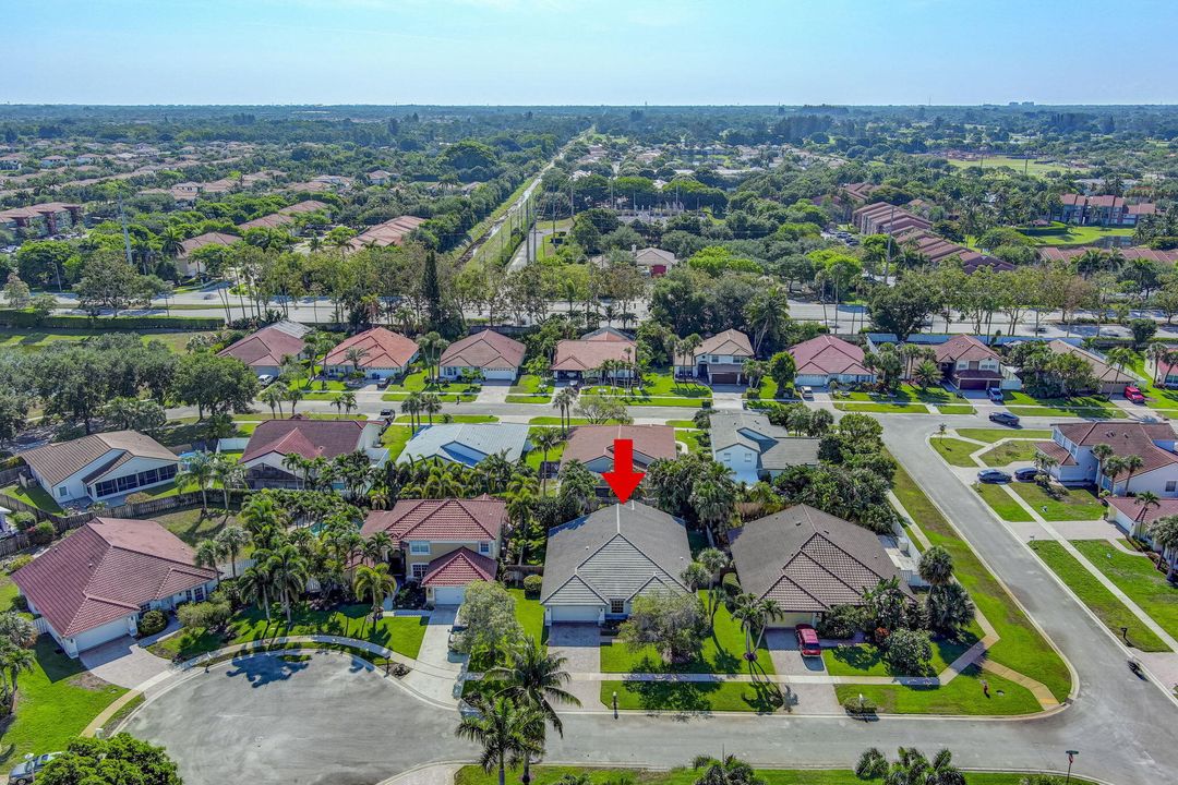 Active With Contract: $569,000 (3 beds, 2 baths, 2058 Square Feet)