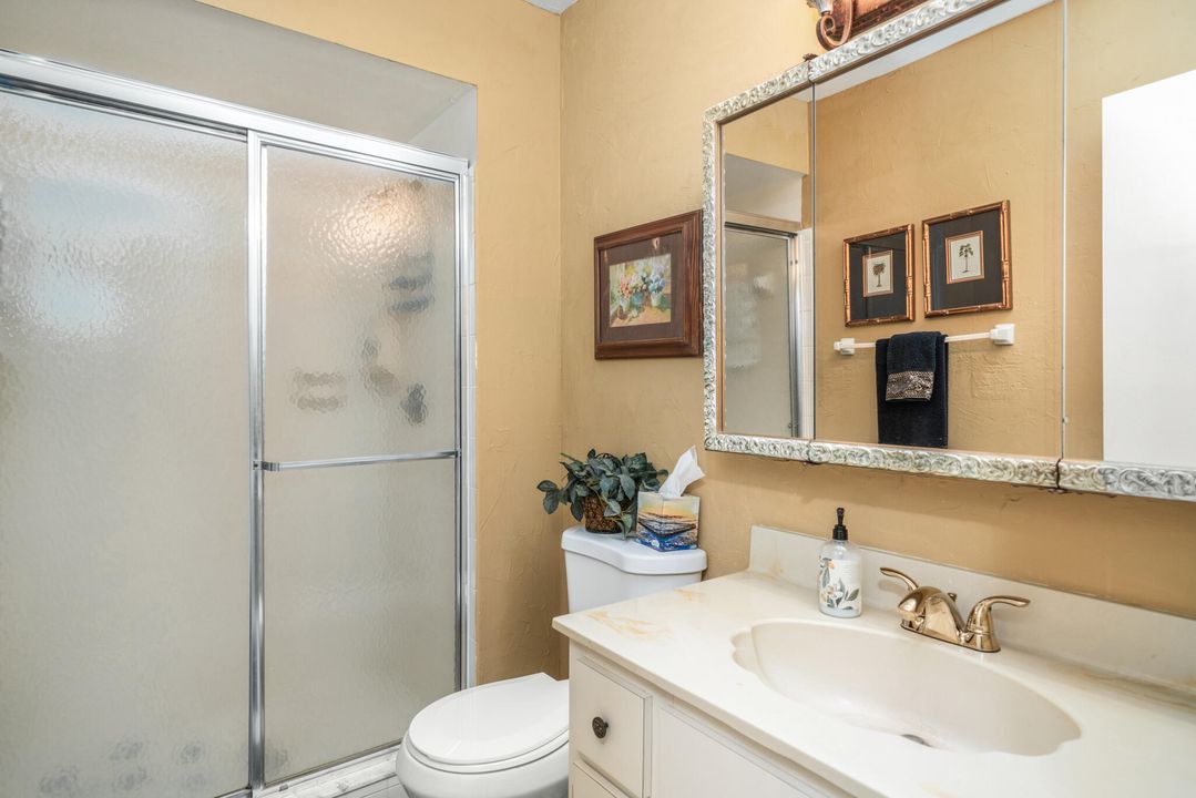 Active With Contract: $1,800 (2 beds, 2 baths, 1191 Square Feet)