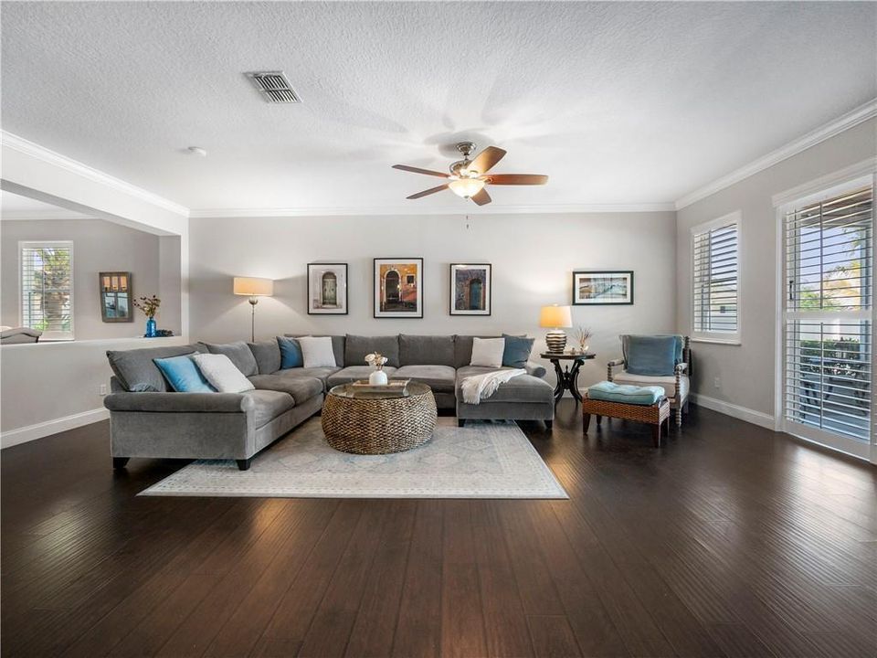 Active With Contract: $439,900 (3 beds, 2 baths, 1863 Square Feet)