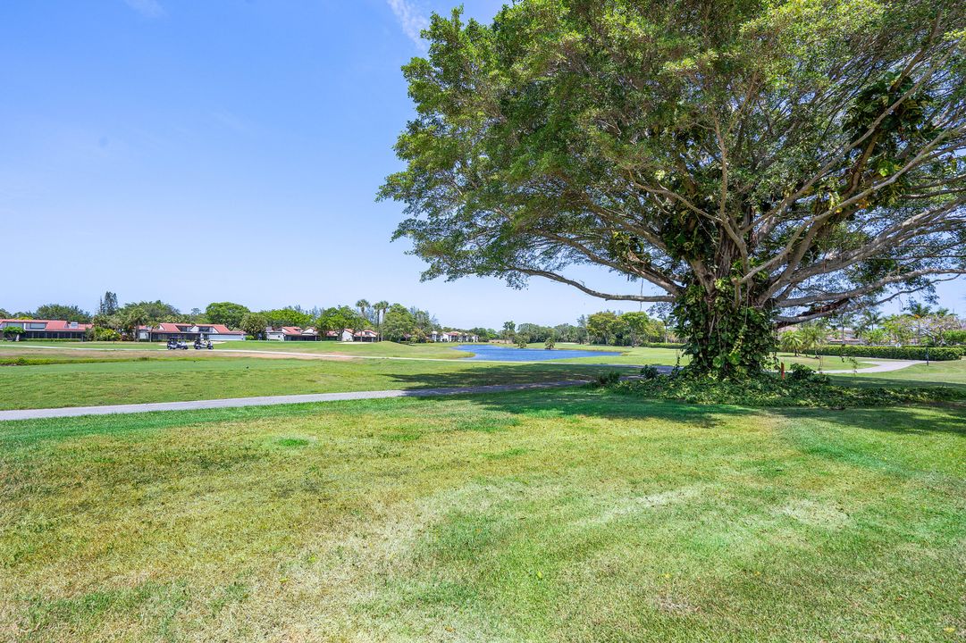 Active With Contract: $479,000 (3 beds, 2 baths, 1986 Square Feet)