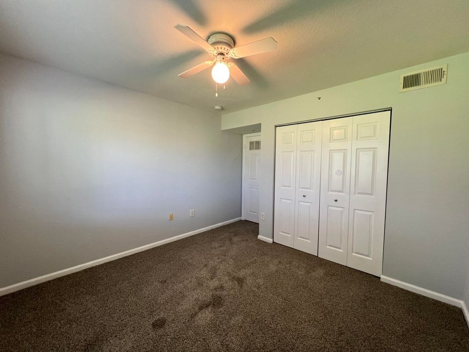 Active With Contract: $2,200 (3 beds, 2 baths, 1321 Square Feet)