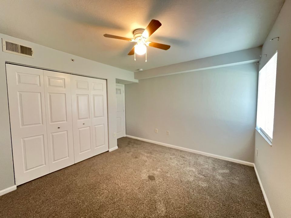 Active With Contract: $2,200 (3 beds, 2 baths, 1321 Square Feet)