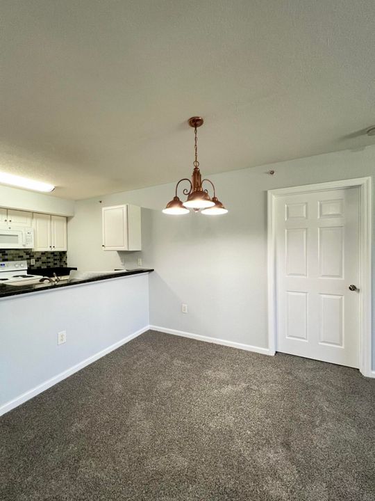 Active With Contract: $2,200 (3 beds, 2 baths, 1321 Square Feet)