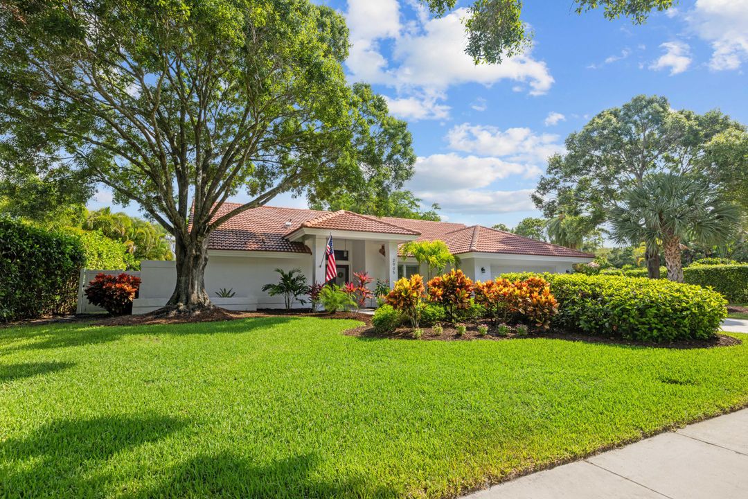 Active With Contract: $924,995 (4 beds, 2 baths, 2221 Square Feet)