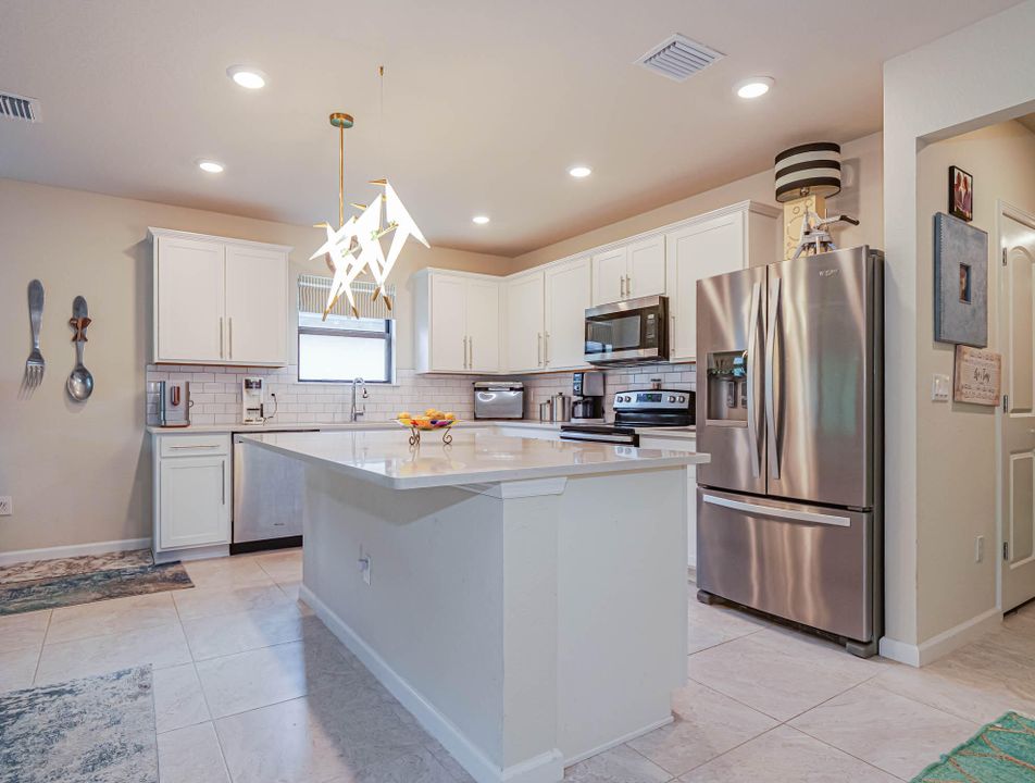 For Sale: $479,500 (4 beds, 2 baths, 1850 Square Feet)