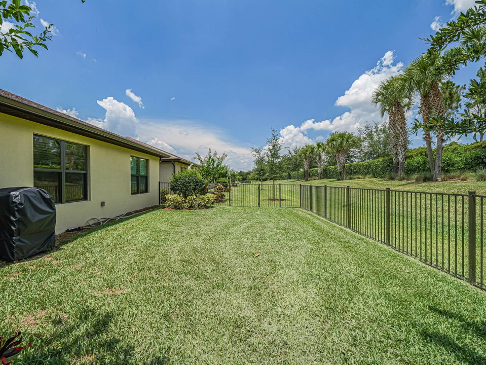 For Sale: $479,500 (4 beds, 2 baths, 1850 Square Feet)