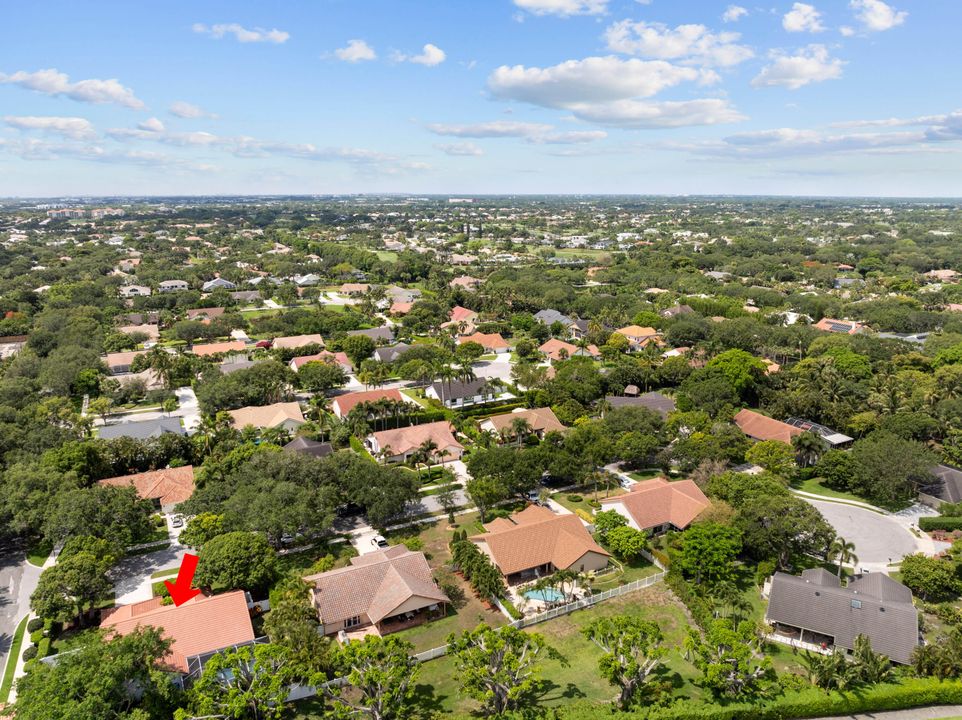 Active With Contract: $924,995 (4 beds, 2 baths, 2221 Square Feet)