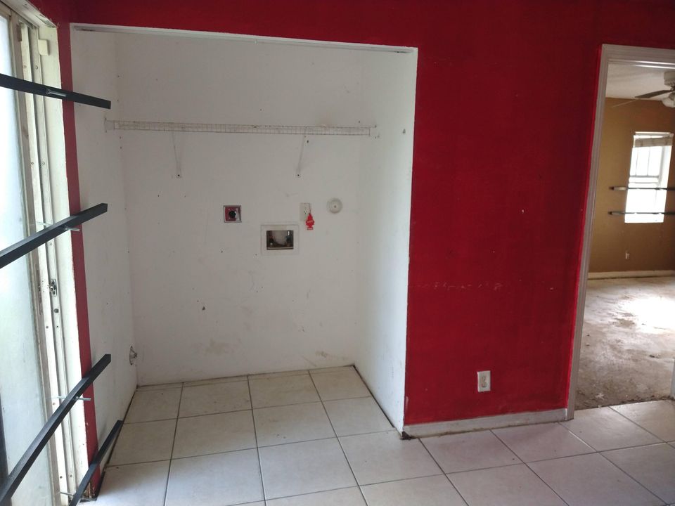 Activo con contrato: $195,000 (3 camas, 2 baños, 1172 Pies cuadrados)